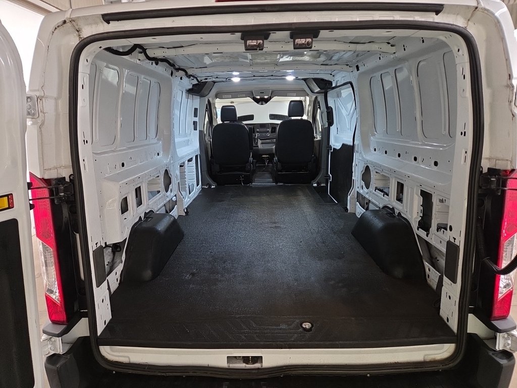 2025 Ford Transit Cargo Van T-250 Low Roof 148' AWD in Saint-Sulpice, Quebec - 4 - w1024h768px