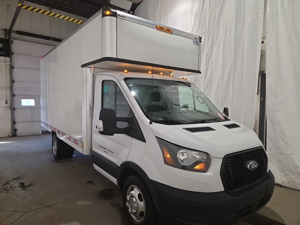 Ford Transit Chassis Cab T-350 Cube 14' PIEDS 2023 à Repentigny, Québec - 1 - w1024h768px