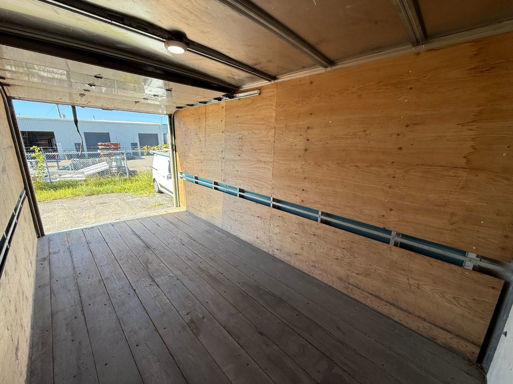 Ford TRANSIT CUTAWAY TRANSIT CUBE 14 PIEDS 12 PIEDS 2023 à Repentigny, Québec - 7 - w1024h768px