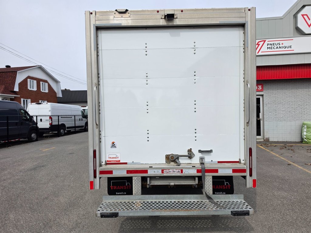 2023 Ford Transit Cutaway T-350 Cube 14' PIEDS in Repentigny, Quebec - 7 - w1024h768px