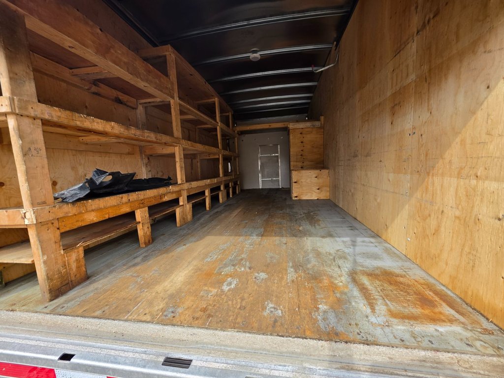 2023 Ford Transit Cutaway T-350 Cube 14' PIEDS in Repentigny, Quebec - 9 - w1024h768px