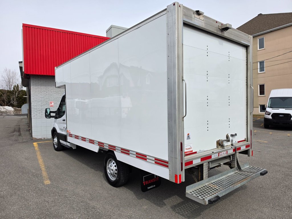 2023 Ford Transit Cutaway T-350 Cube 14' PIEDS in Repentigny, Quebec - 8 - w1024h768px