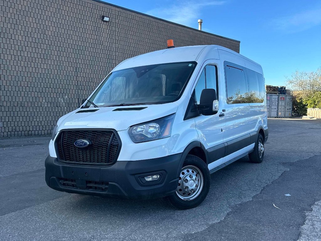 2023 Ford Transit Passenger Wagon T-350 Medium Roof 148' AWD in Repentigny, Quebec - 1 - w1024h768px