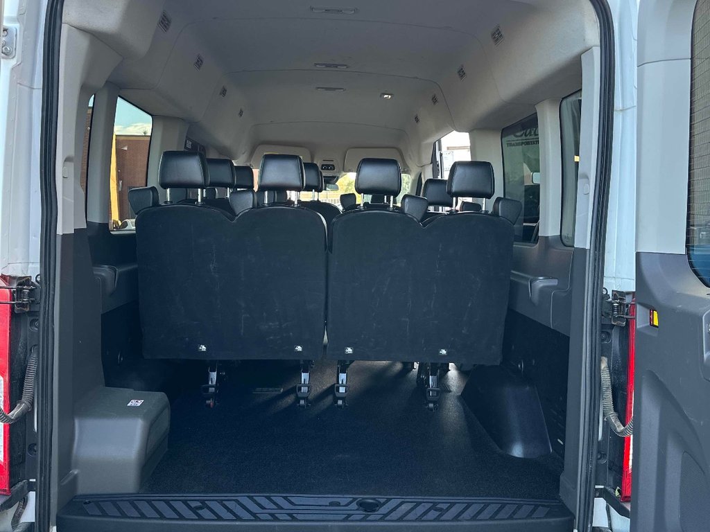 2023 Ford Transit Passenger Wagon T-350 Medium Roof 148' AWD in Repentigny, Quebec - 5 - w1024h768px