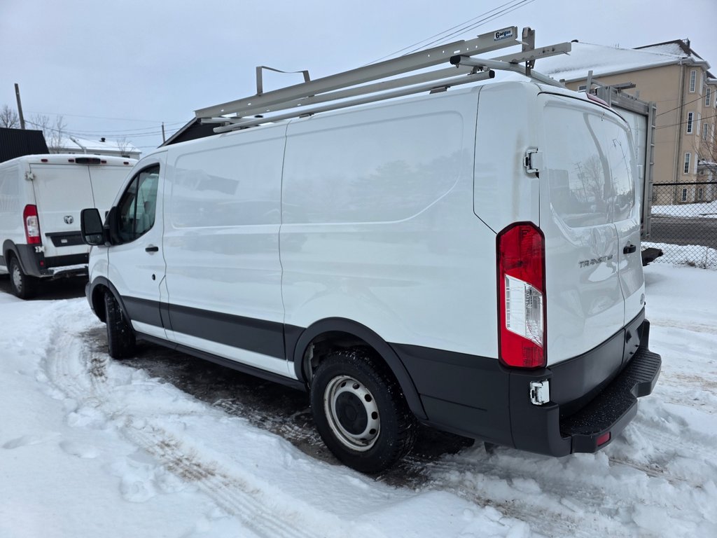 Ford Transit Cargo Van T-250 Low Roof 148' 2018 à Repentigny, Québec - 5 - w1024h768px