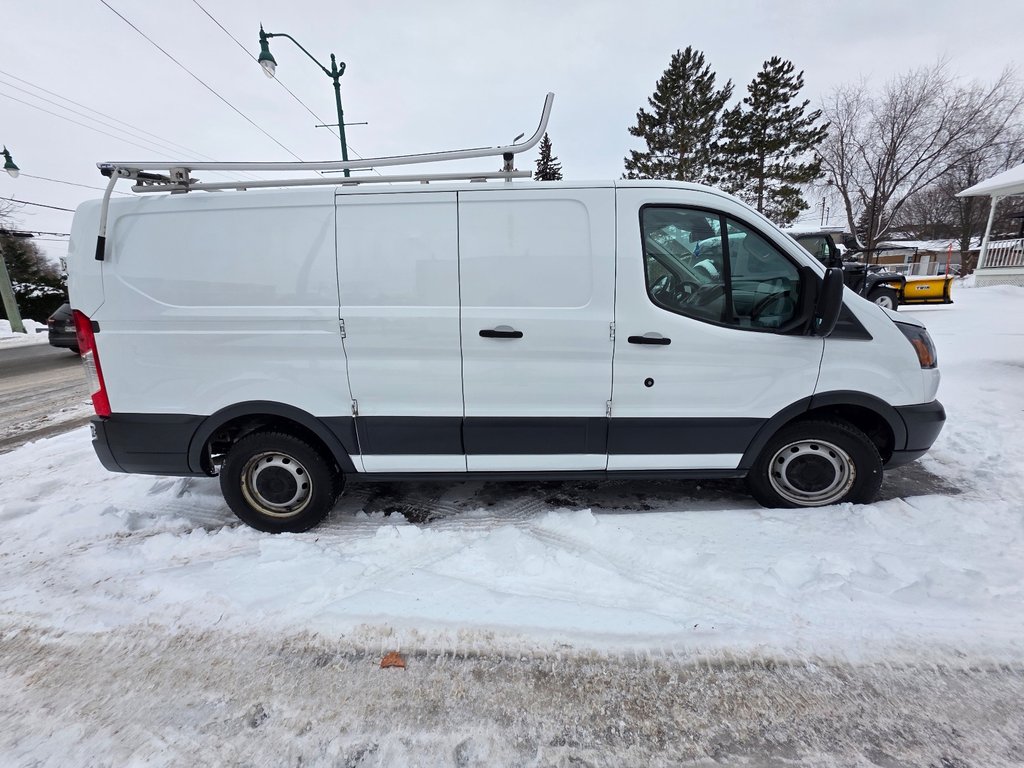 Ford Transit Cargo Van T-250 Low Roof 148' 2018 à Repentigny, Québec - 8 - w1024h768px