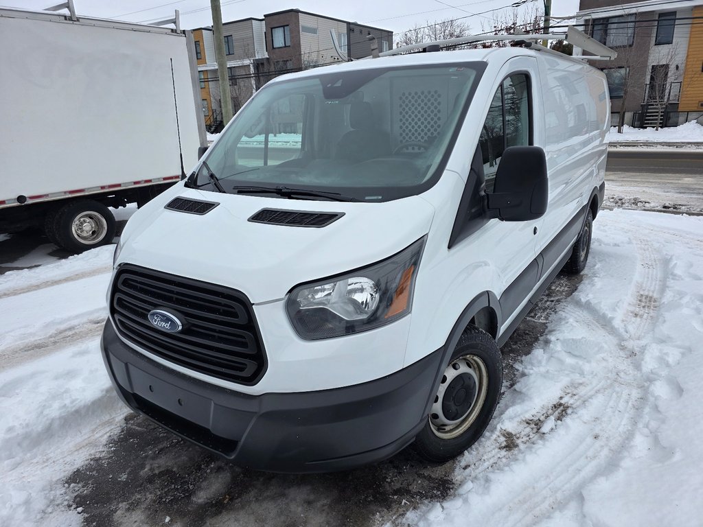 Ford Transit Cargo Van T-250 Low Roof 148' 2018 à Repentigny, Québec - 3 - w1024h768px