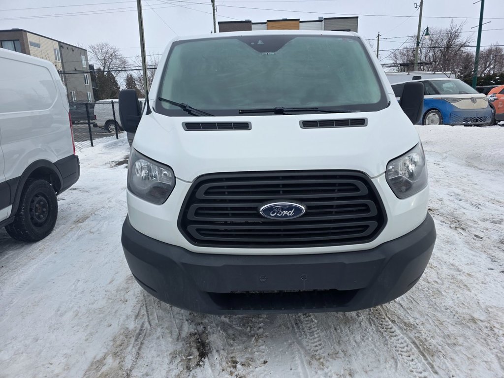 2018 Ford Transit Cargo Van T-150 Low Roof 130' in Repentigny, Quebec - 3 - w1024h768px