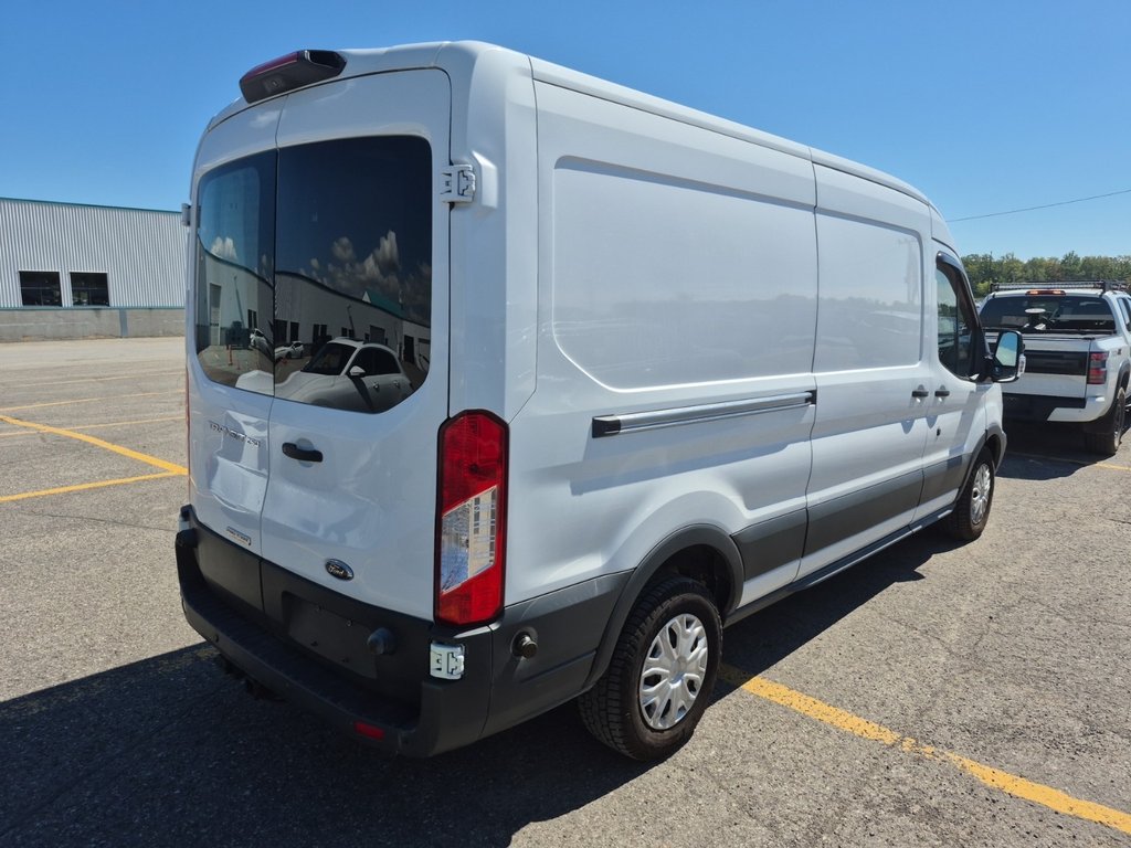 2018 Ford Transit Van T-250 Medium Roof 148' in Repentigny, Quebec - 3 - w1024h768px