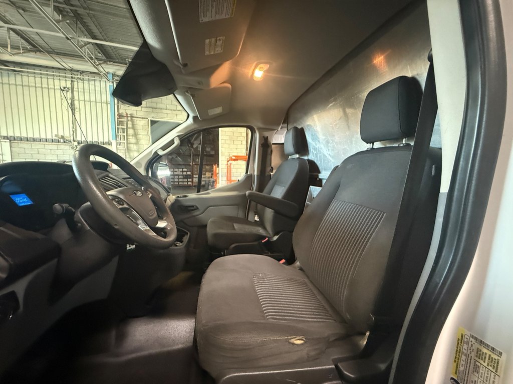 Ford Transit Van T-150 Low Roof 130' 2019 à Saint-Sulpice, Québec - 15 - w1024h768px