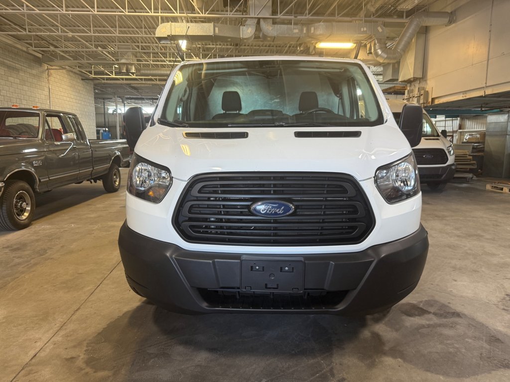 Ford Transit Van T-150 Low Roof 130' 2019 à Saint-Sulpice, Québec - 9 - w1024h768px