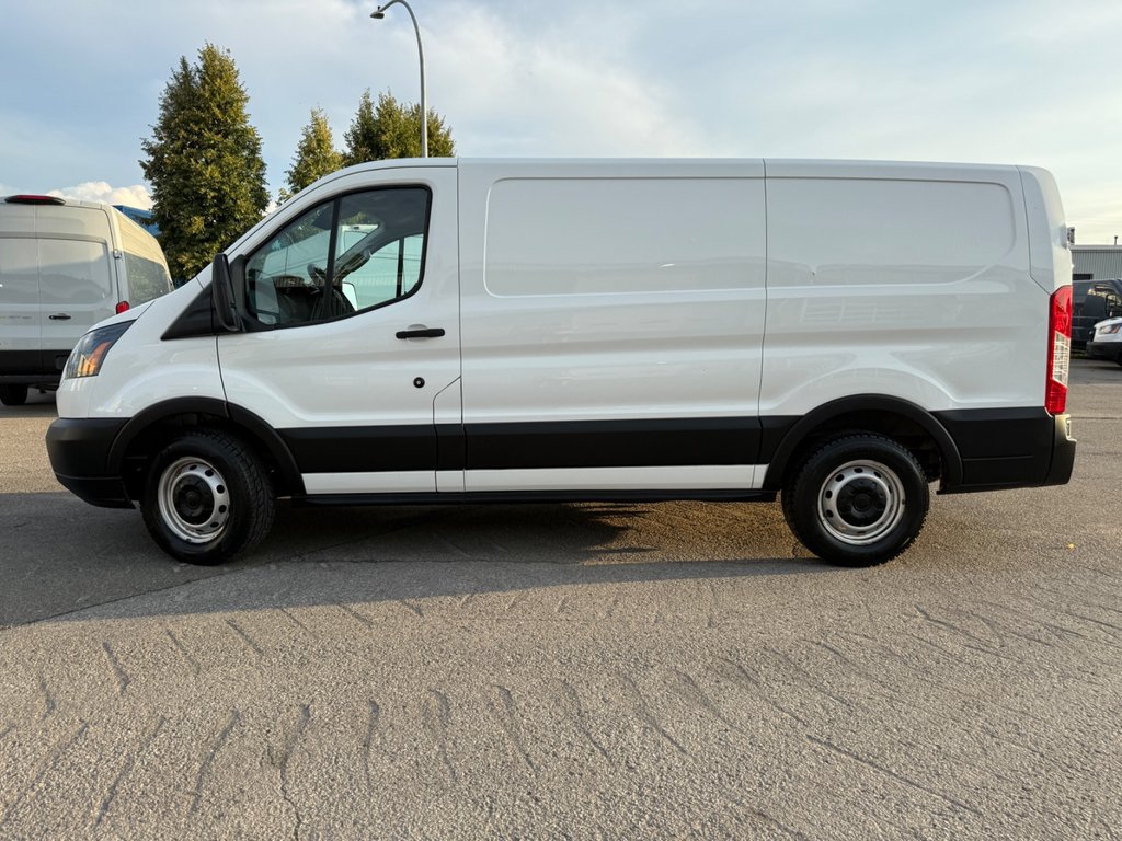 2019 Ford Transit Van T-150 Low Roof 130' in Saint-Sulpice, Quebec - 2 - w1024h768px