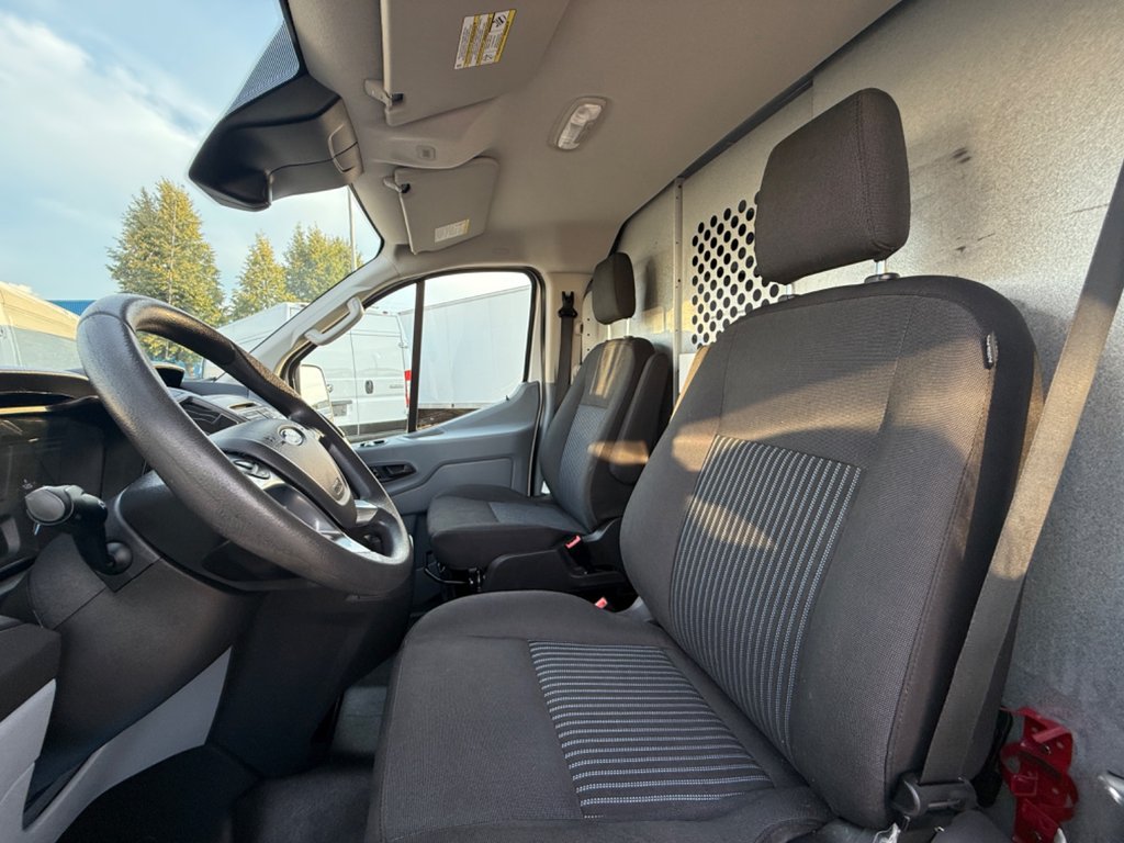 2019 Ford Transit Van T-150 Low Roof 130' in Saint-Sulpice, Quebec - 15 - w1024h768px