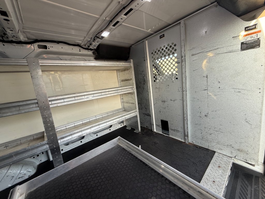 2019 Ford Transit Van T-150 Low Roof 130' in Saint-Sulpice, Quebec - 12 - w1024h768px
