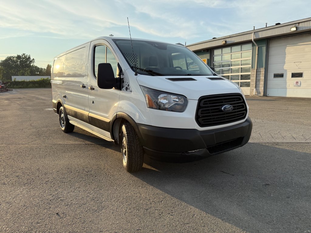 2019 Ford Transit Van T-150 Low Roof 130' in Saint-Sulpice, Quebec - 8 - w1024h768px