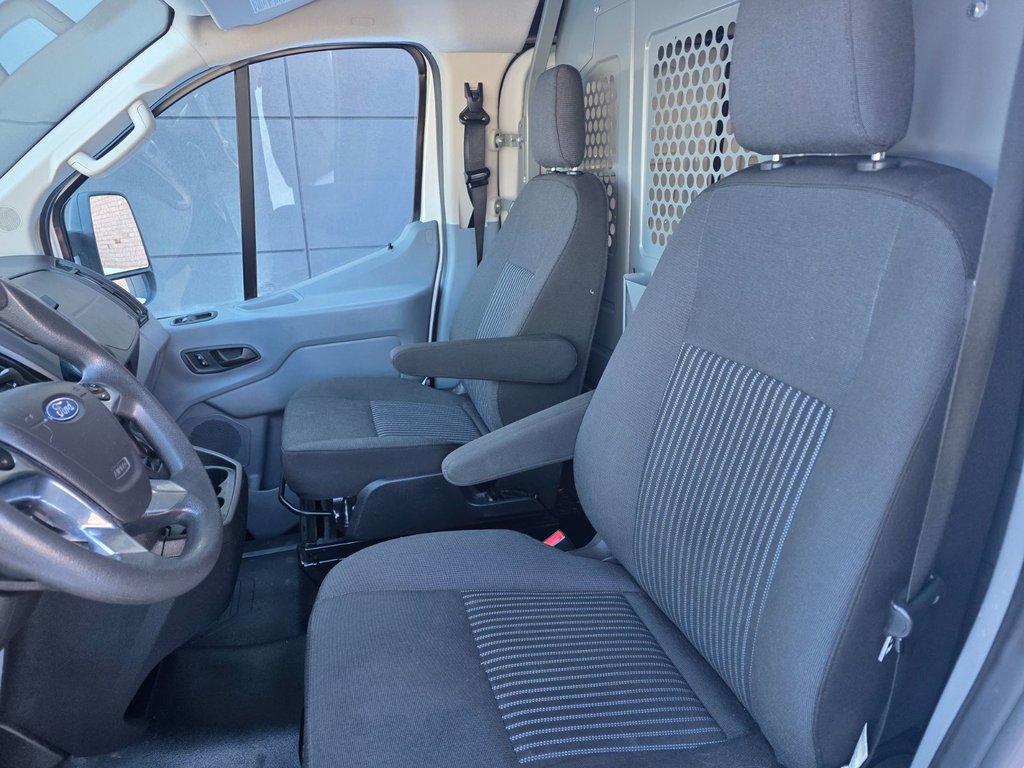Ford Transit Cargo Van T-250 Low Roof 148' 2019 à Repentigny, Québec - 12 - w1024h768px
