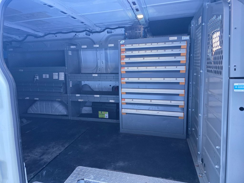 Ford Transit Cargo Van T-250 Low Roof 148' 2019 à Repentigny, Québec - 9 - w1024h768px