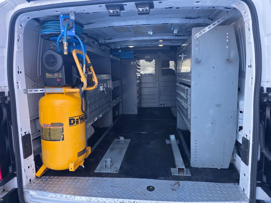 Ford Transit Cargo Van T-250 Low Roof 148' 2019 à Repentigny, Québec - 8 - w1024h768px