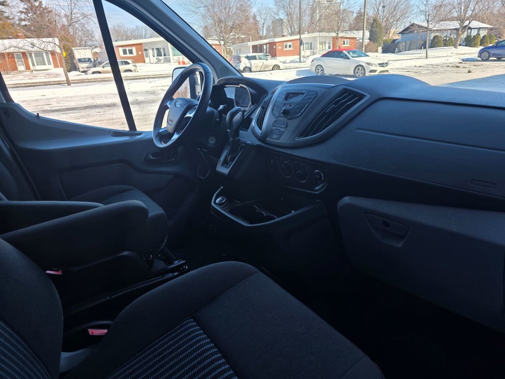Ford Transit Cargo Van T-250 Low Roof 148' 2019 à Repentigny, Québec - 11 - w1024h768px
