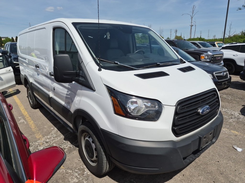 2019 Ford Transit Van T-250 Low Roof 130' in Repentigny, Quebec - 1 - w1024h768px