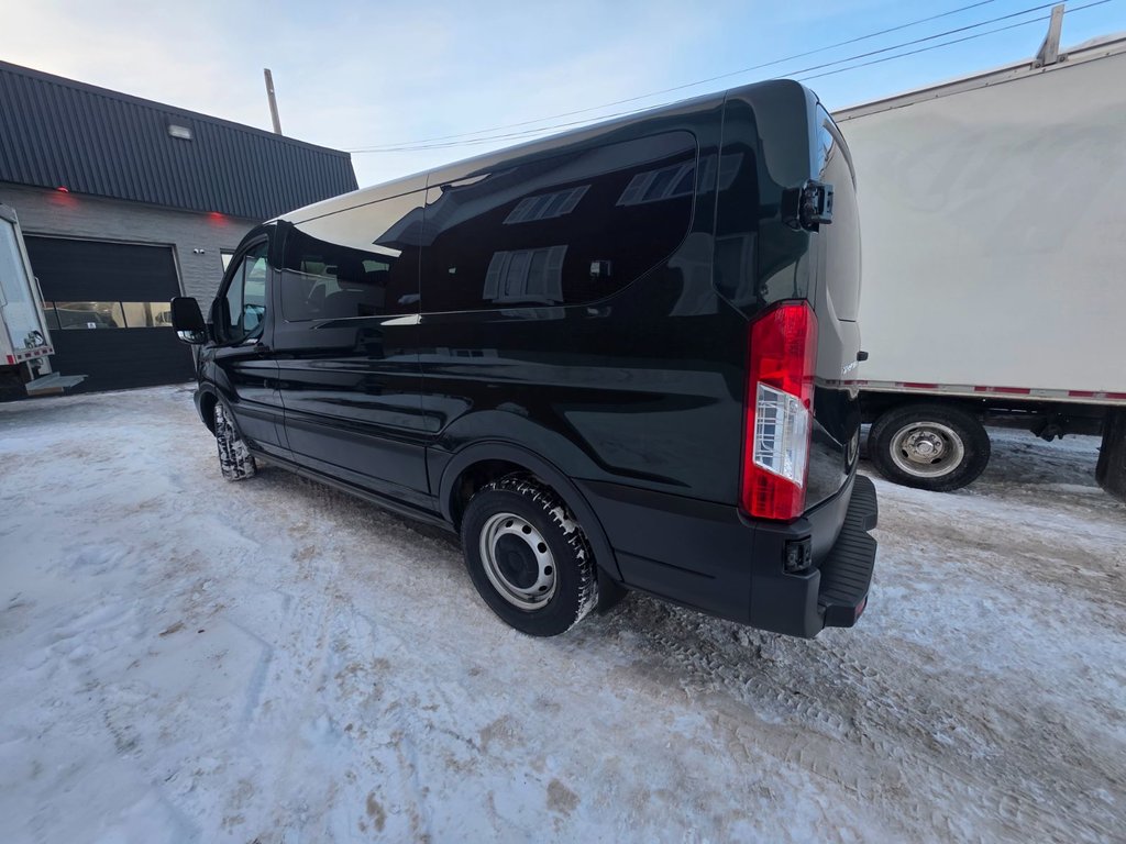 Ford TRANSIT PASSENGER WAGON XL Low Roof 130' 2015 à Repentigny, Québec - 6 - w1024h768px