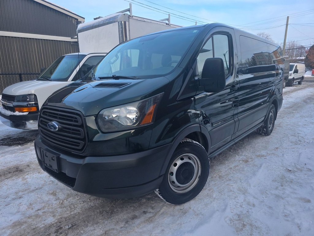 Ford TRANSIT PASSENGER WAGON XL Low Roof 130' 2015 à Repentigny, Québec - 3 - w1024h768px