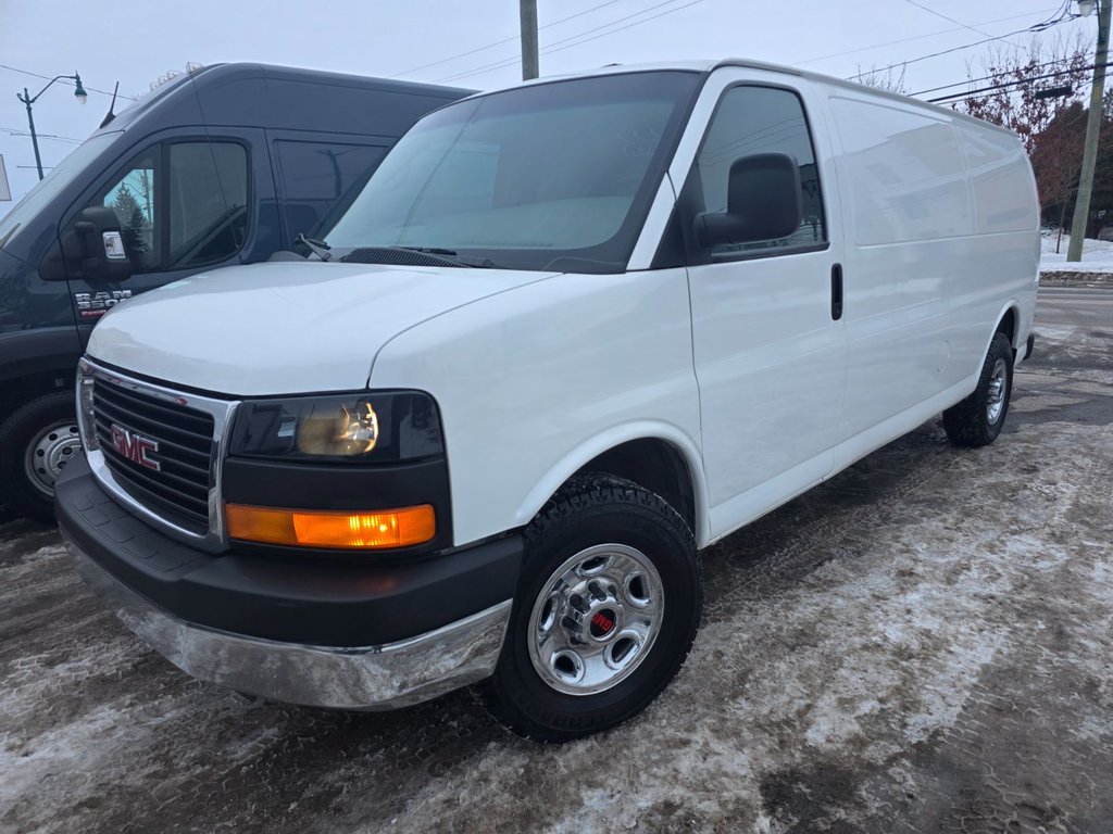 GMC Savana Cargo Van 2500 155' 2012 à Repentigny, Québec - 1 - w1024h768px