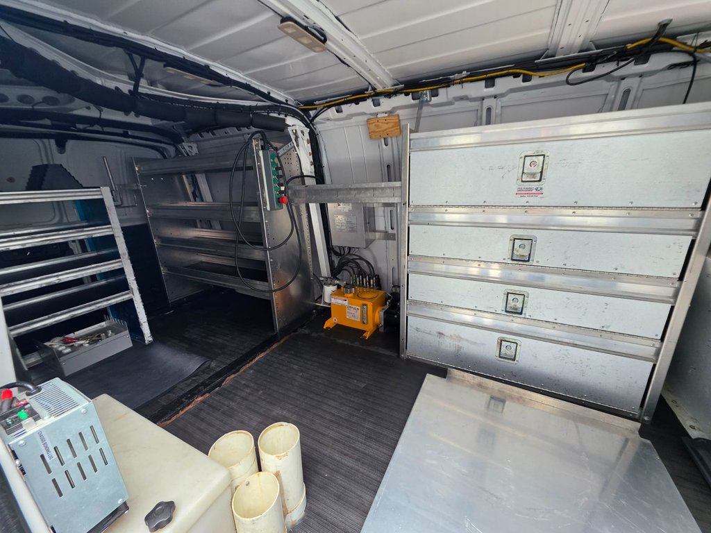 2017 GMC Savana Cargo Van 3500 155' in Repentigny, Quebec - 10 - w1024h768px