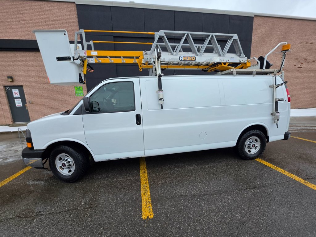2017 GMC Savana Cargo Van 3500 155' in Repentigny, Quebec - 5 - w1024h768px