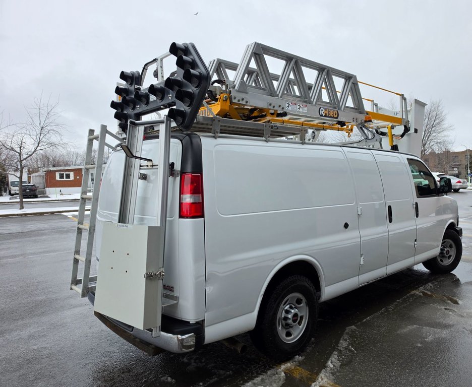 2017 GMC Savana Cargo Van 3500 155' in Repentigny, Quebec - 8 - w1024h768px