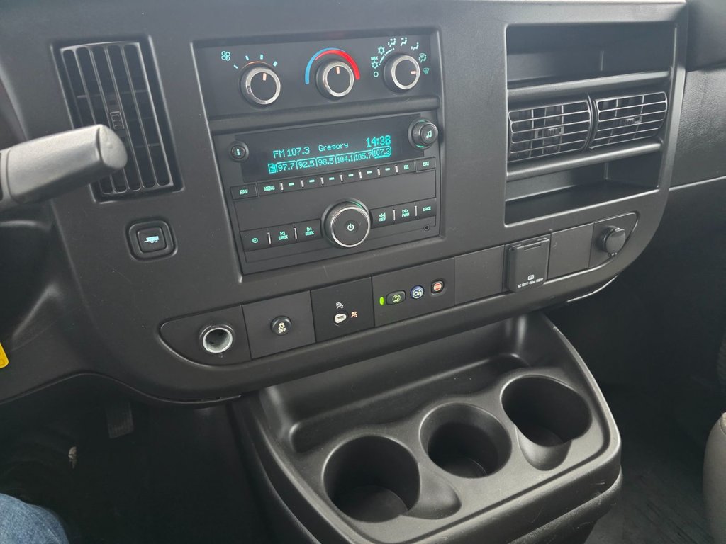 2023 GMC Savana Commercial Cutaway Cube 12 PIEDS 12' OVERCAB DECK in Repentigny, Quebec - 11 - w1024h768px