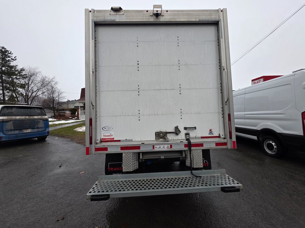 2023 GMC Savana Commercial Cutaway Cube 12 PIEDS 12' OVERCAB DECK in Repentigny, Quebec - 5 - w1024h768px