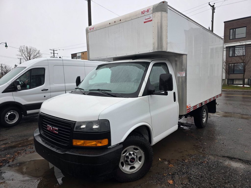 2023 GMC Savana Commercial Cutaway Cube 12 PIEDS 12' OVERCAB DECK in Repentigny, Quebec - 1 - w1024h768px