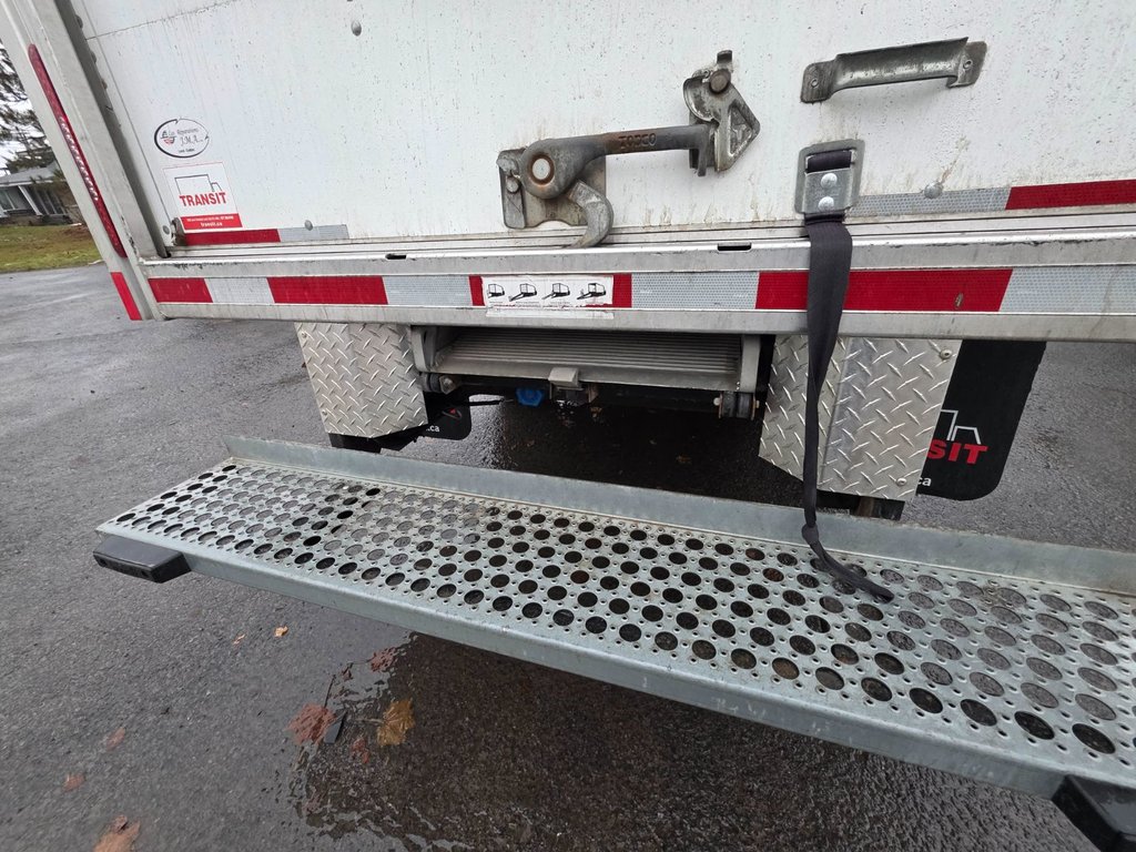 2023 GMC Savana Commercial Cutaway Cube 12 PIEDS 12' OVERCAB DECK in Repentigny, Quebec - 8 - w1024h768px