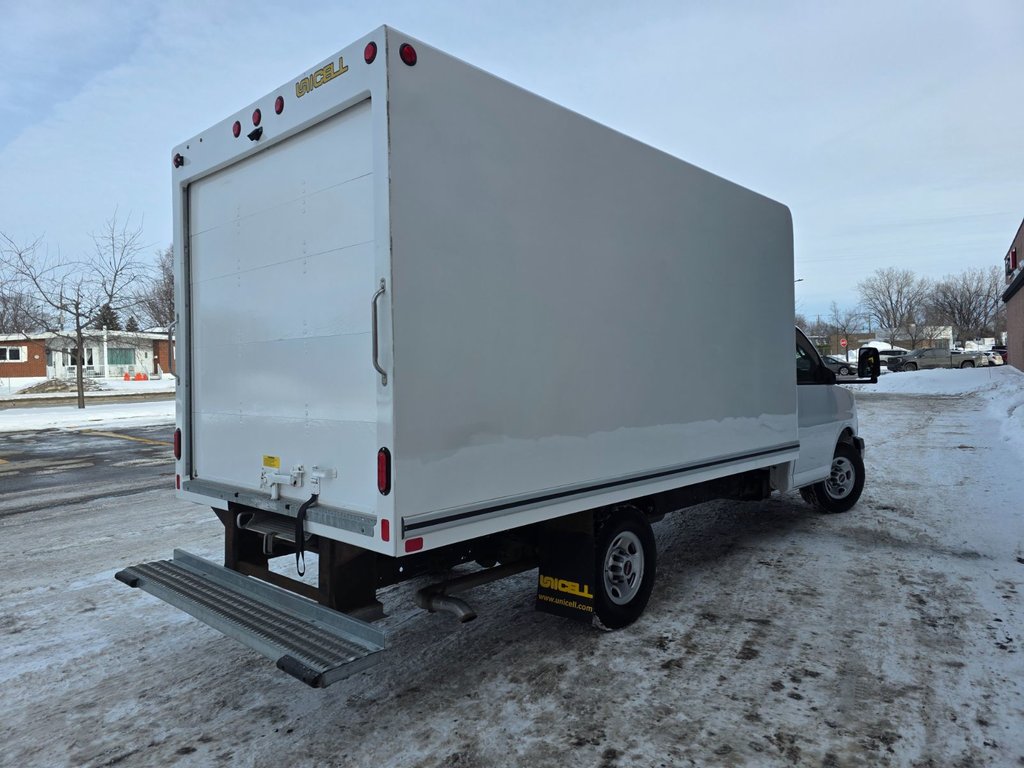 GMC Savana Commercial Cutaway 3500 Cube 14' PIEDS 2023 à Repentigny, Québec - 8 - w1024h768px