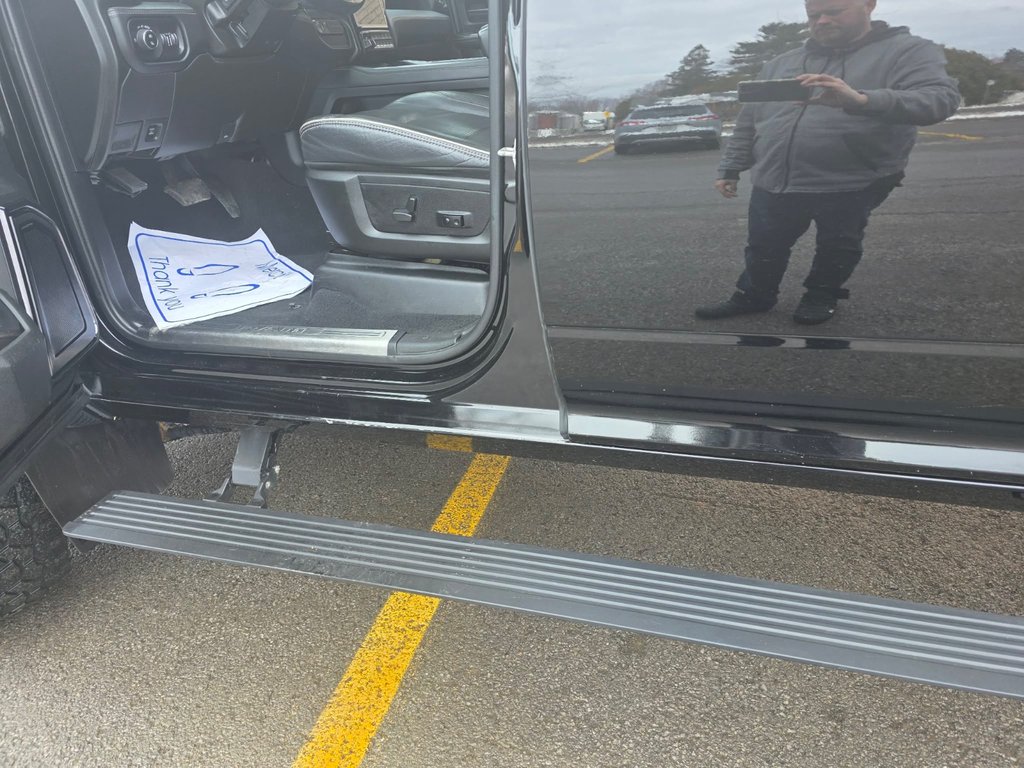 2023 Ram 2500 Limited Night Edition in Repentigny, Quebec - 11 - w1024h768px