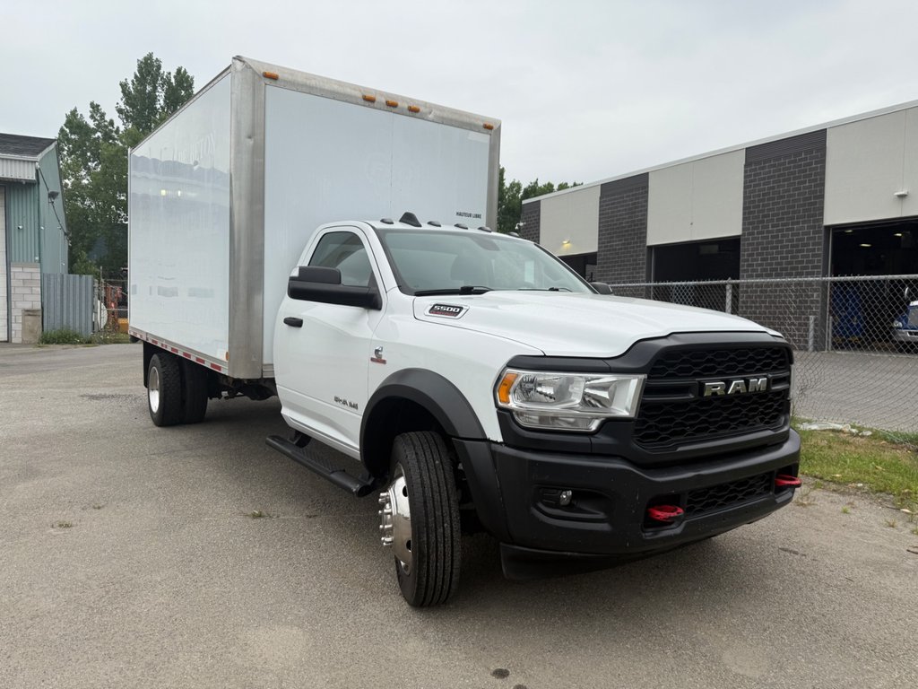 2019 Ram 5500 Chassis Tradesman in Saint-Sulpice, Quebec - 8 - w1024h768px