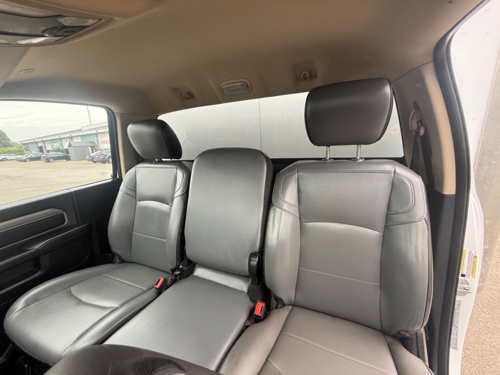 2019 Ram 5500 Chassis Tradesman in Saint-Sulpice, Quebec - 16 - w1024h768px