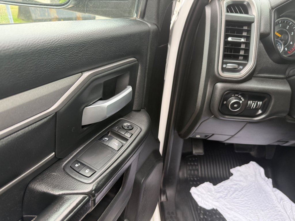 2019 Ram 5500 Chassis Tradesman in Saint-Sulpice, Quebec - 19 - w1024h768px