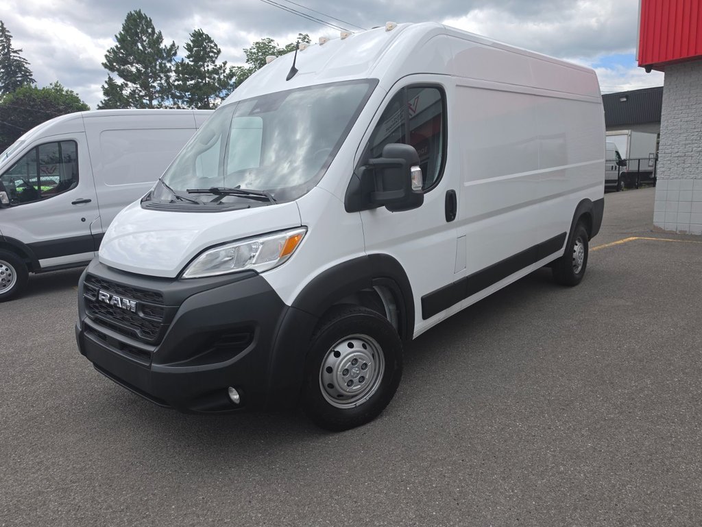 2023 Ram ProMaster Cargo Van 2500 High Roof 159' in Repentigny, Quebec - 1 - w1024h768px