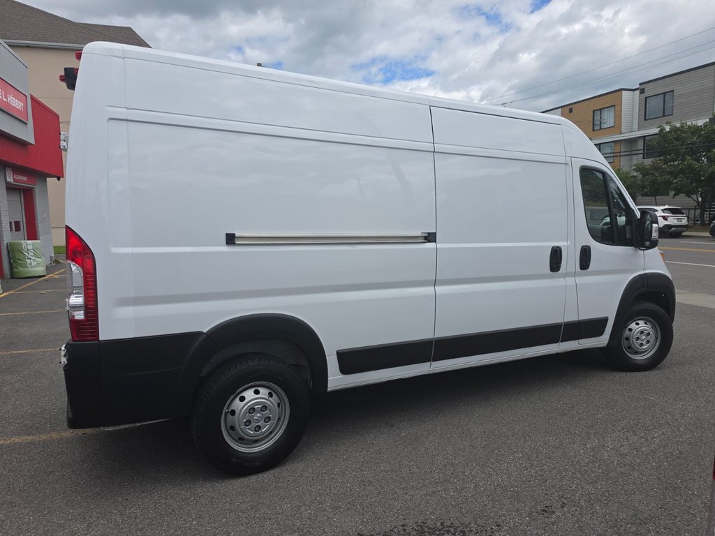 2023 Ram ProMaster Cargo Van 2500 High Roof 159' in Repentigny, Quebec - 5 - w1024h768px