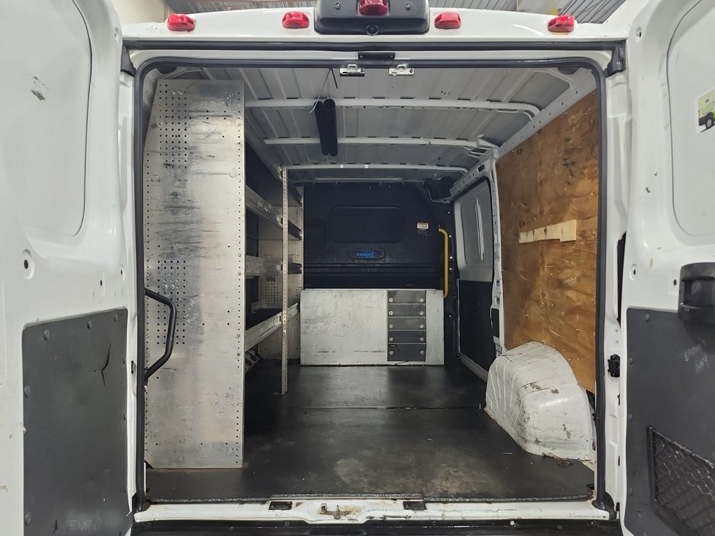 2021 Ram ProMaster Cargo Van 1500 Low Roof 136' in Repentigny, Quebec - 2 - w1024h768px