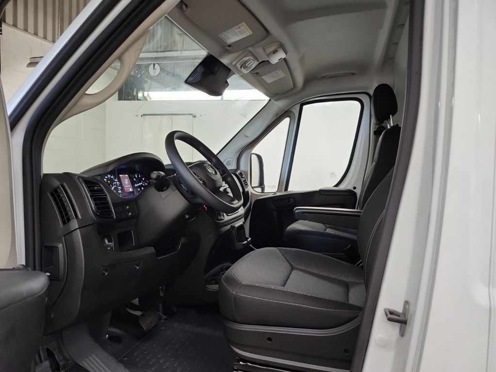 2022 Ram ProMaster Cargo Van 2500 High Roof 159' in Saint-Sulpice, Quebec - 5 - w1024h768px