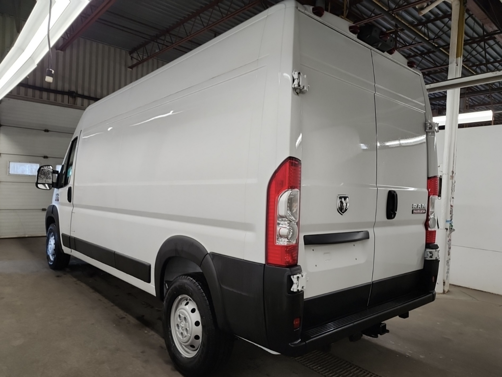 2022 Ram ProMaster Cargo Van 2500 High Roof 159' in Saint-Sulpice, Quebec - 4 - w1024h768px