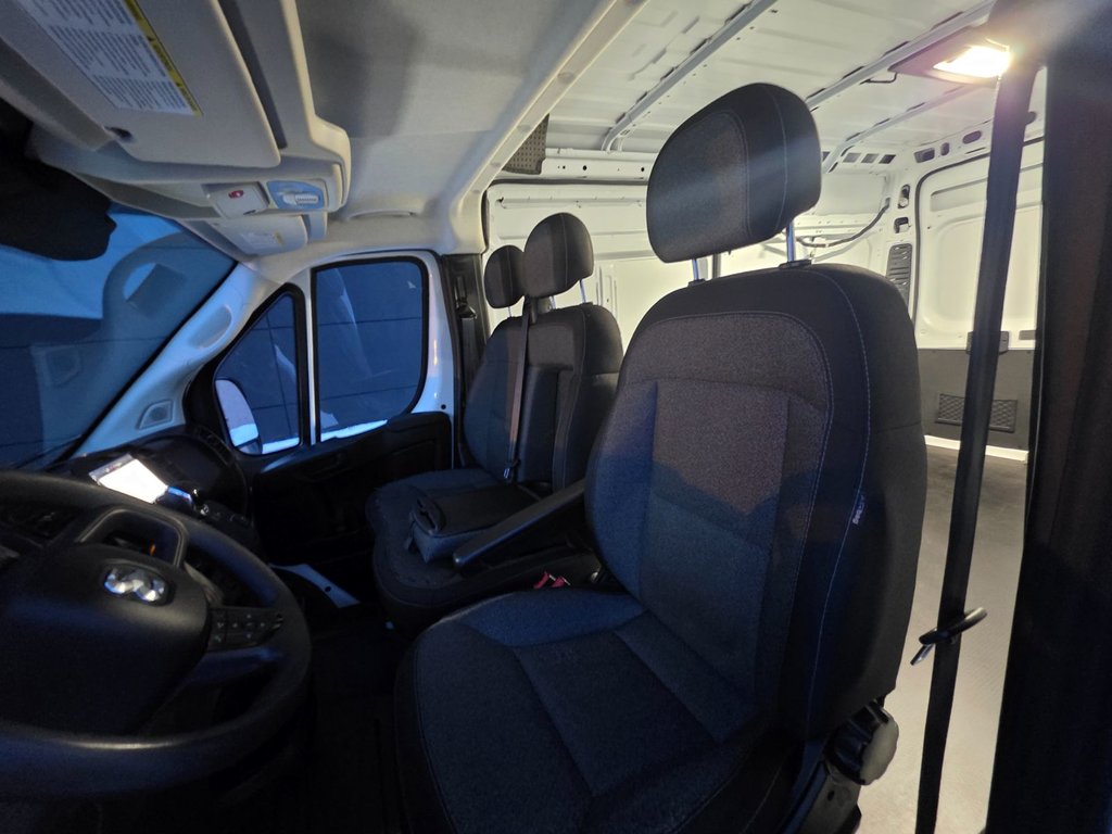 Ram ProMaster Cargo Van 2500 High Roof 136' 2023 à Repentigny, Québec - 13 - w1024h768px