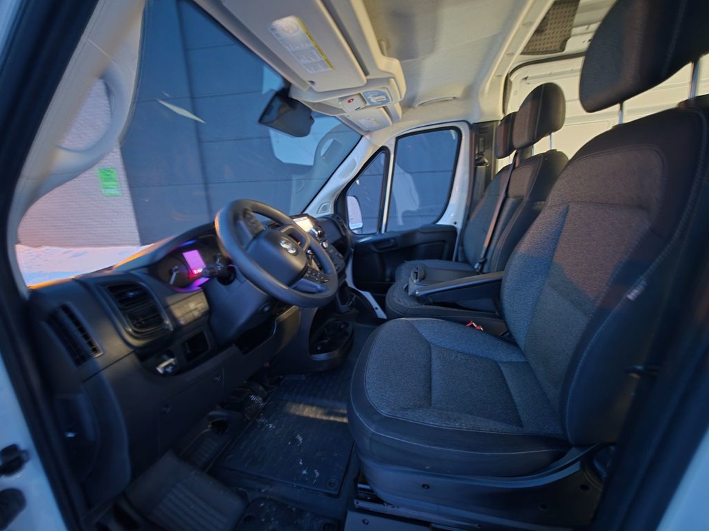 Ram ProMaster Cargo Van 2500 High Roof 136' 2023 à Repentigny, Québec - 12 - w1024h768px
