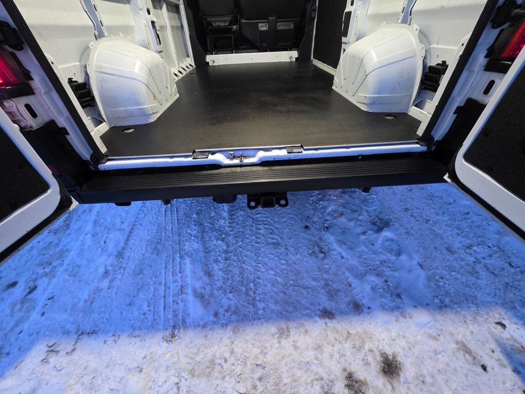 Ram ProMaster Cargo Van 2500 High Roof 136' 2023 à Repentigny, Québec - 10 - w1024h768px