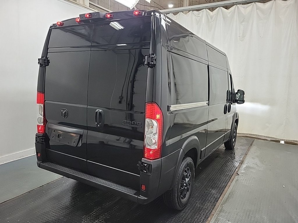 2023 Ram ProMaster Cargo Van 2500 High Roof 136’ in Repentigny, Quebec - 4 - w1024h768px