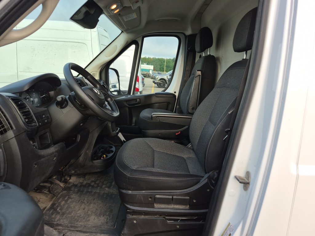 2023 Ram ProMaster Cargo Van 3500 High Roof 159' EXT in Repentigny, Quebec - 4 - w1024h768px