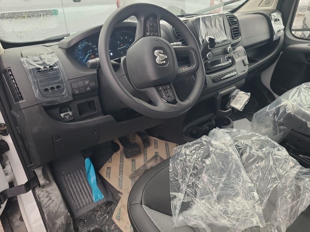 2025 Ram ProMaster Cargo Van 3500 High Roof 159' EXT in Repentigny, Quebec - 4 - w1024h768px